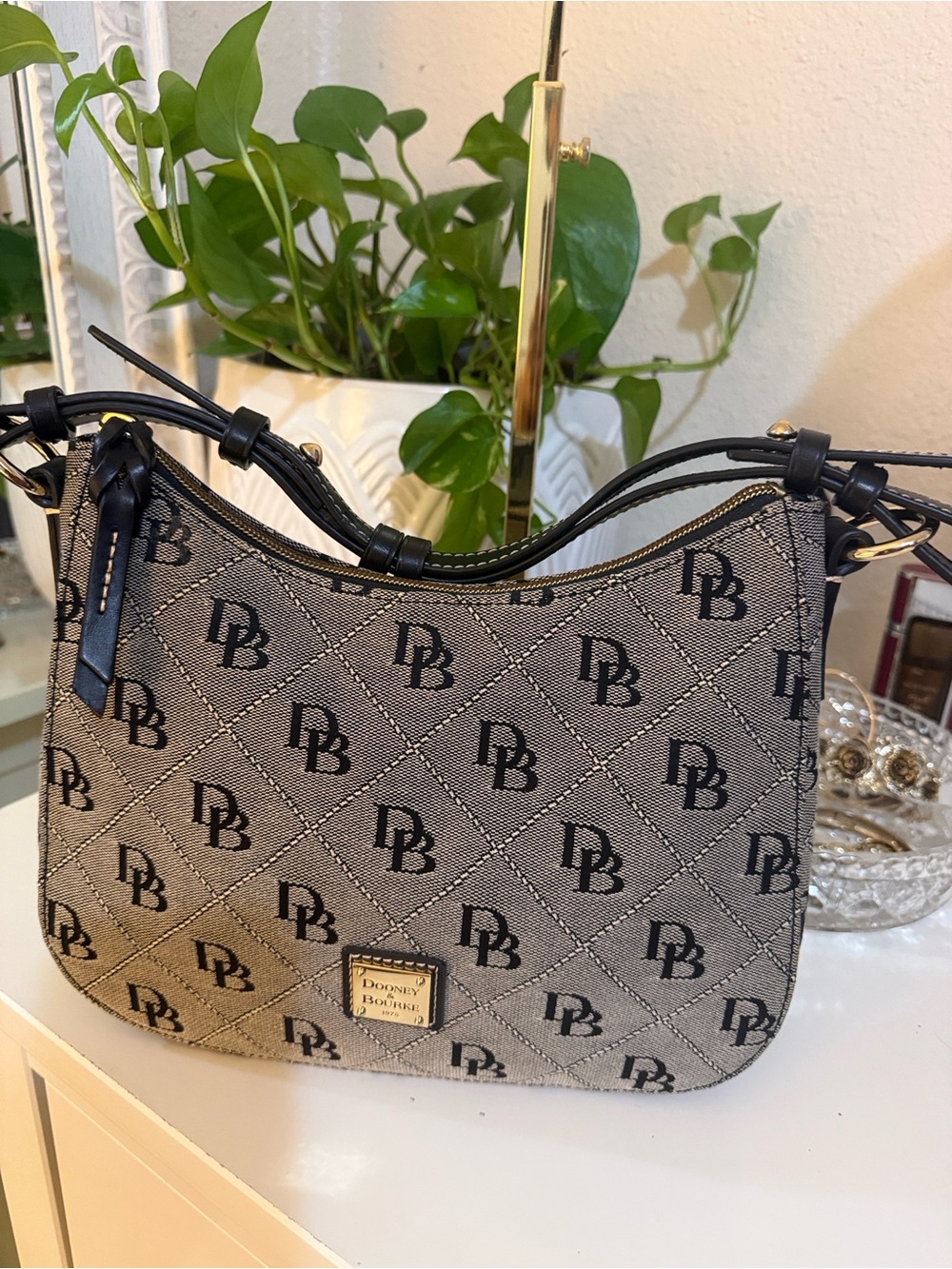 Dooney & Bourke small Kiley hobo Shoulder Bag